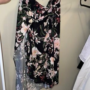 Fits small or medium/flowy tied skirt